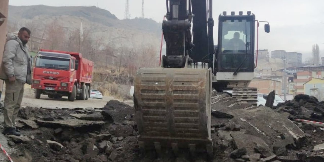 Hakkari'de tehlikeli rampa düşürülüyor