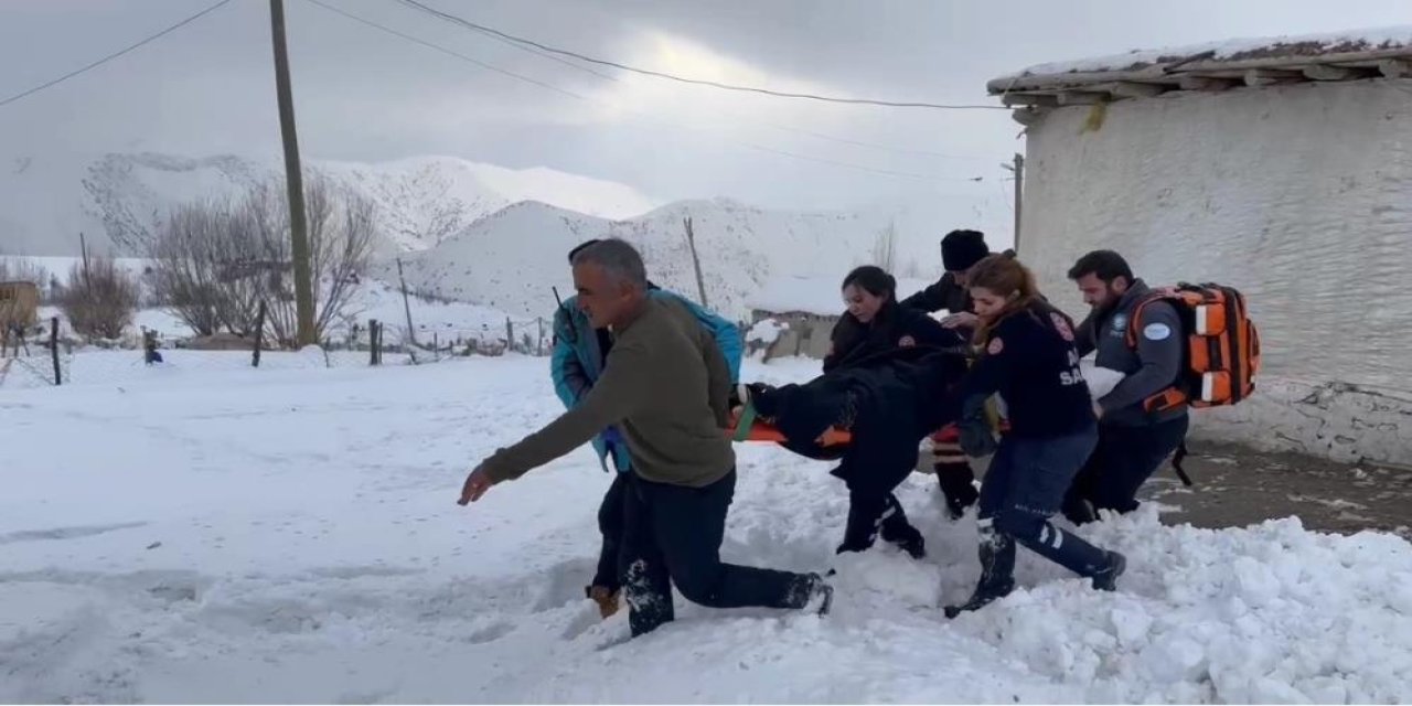 Hakkari Akbulut köyünde hasta kurtarma operasyonu