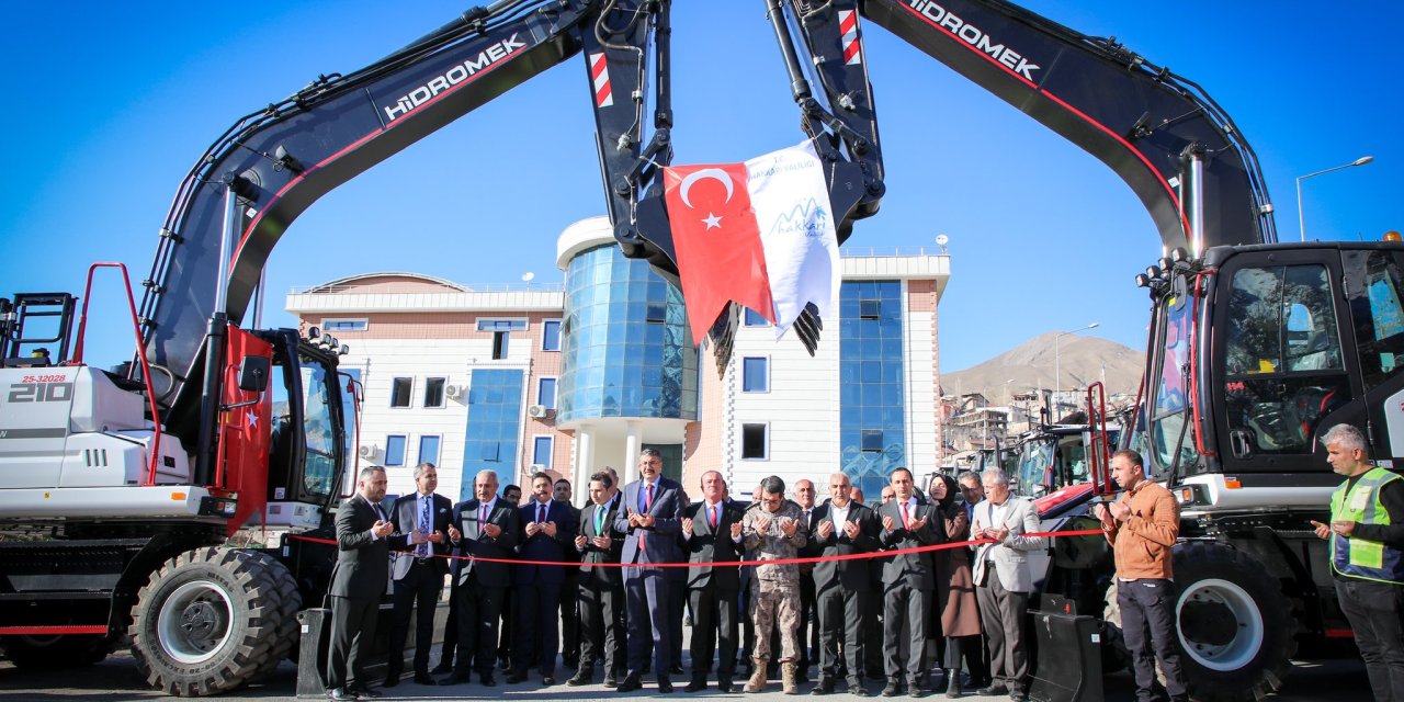 Hakkari il özel idaresi filosuna 11 yeni araç daha ekledi