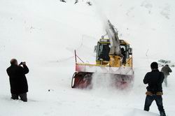 ŞİVEKÜRDE KARLA MÜCADELE ÇALIŞMASI