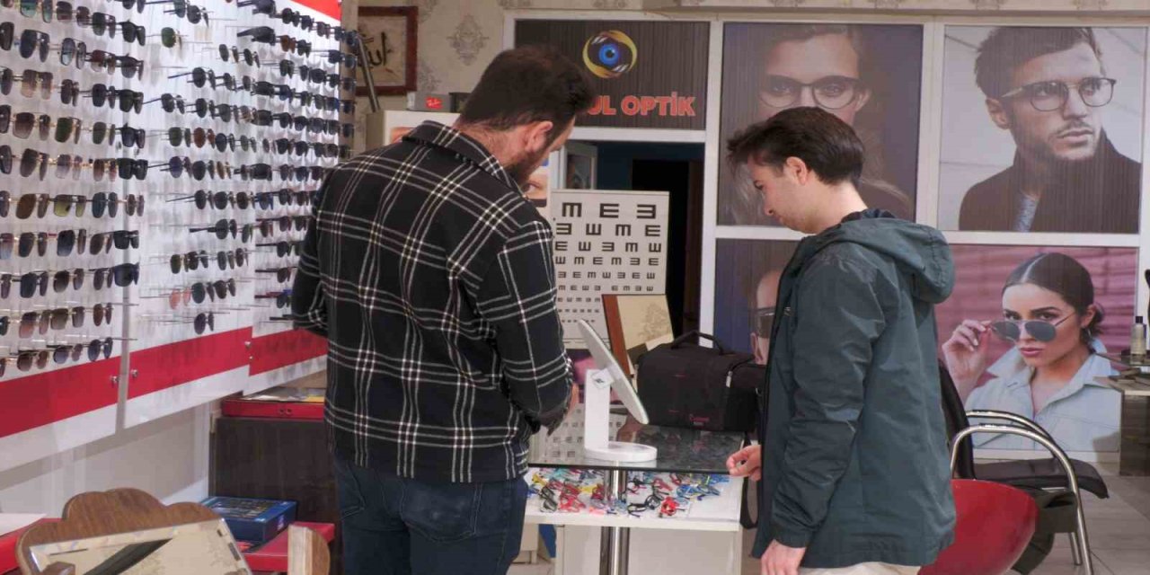 Sahte Güneş Gözlükleri Göz Sağlığını Tehdit Ediyor