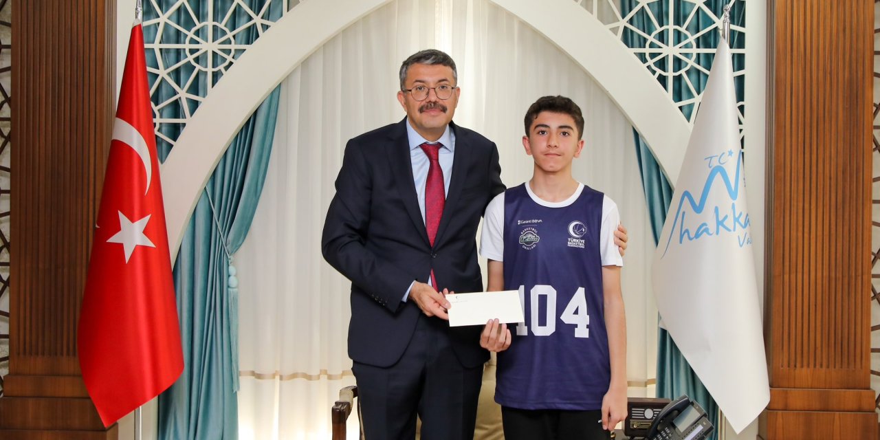 Milli Takıma seçilen Berek'ten Vali Çelik'e ziyaret