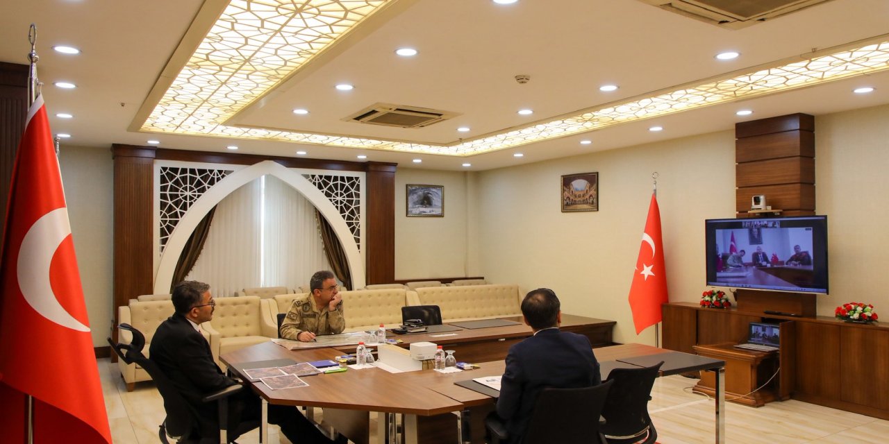 Hakkari'de kayıp genç için zoom toplantısı