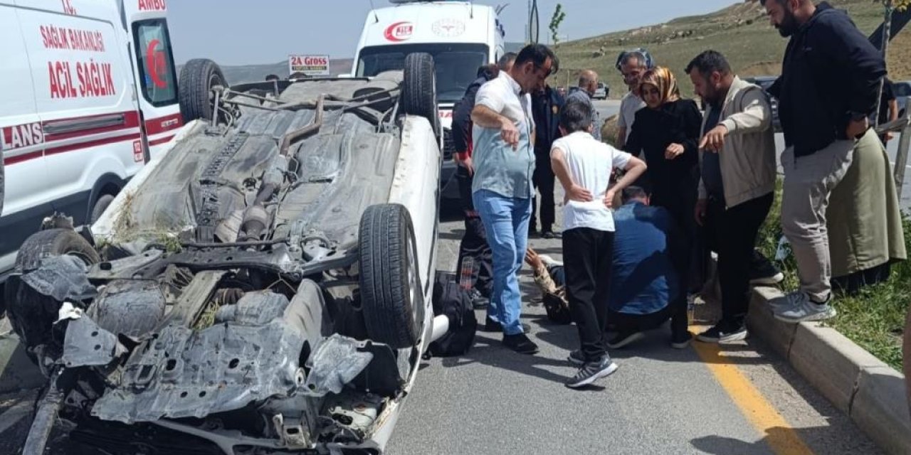 Edremit'te otomobilin takla attı 3 yaralı