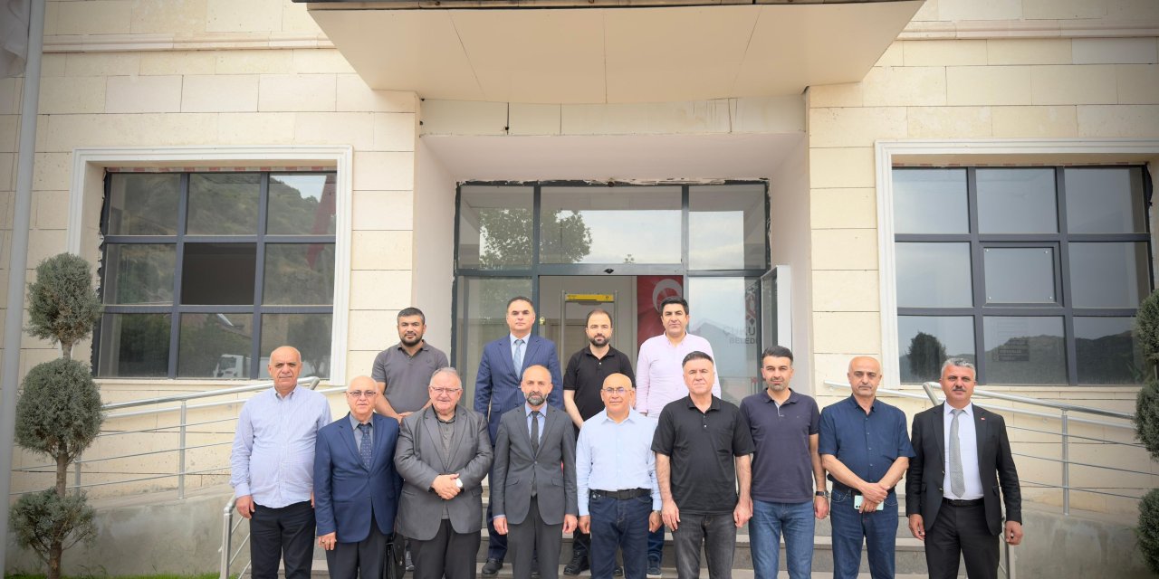 Kuzey Iraklı Akademisyenlerden Başkan Demir'e ziyaret