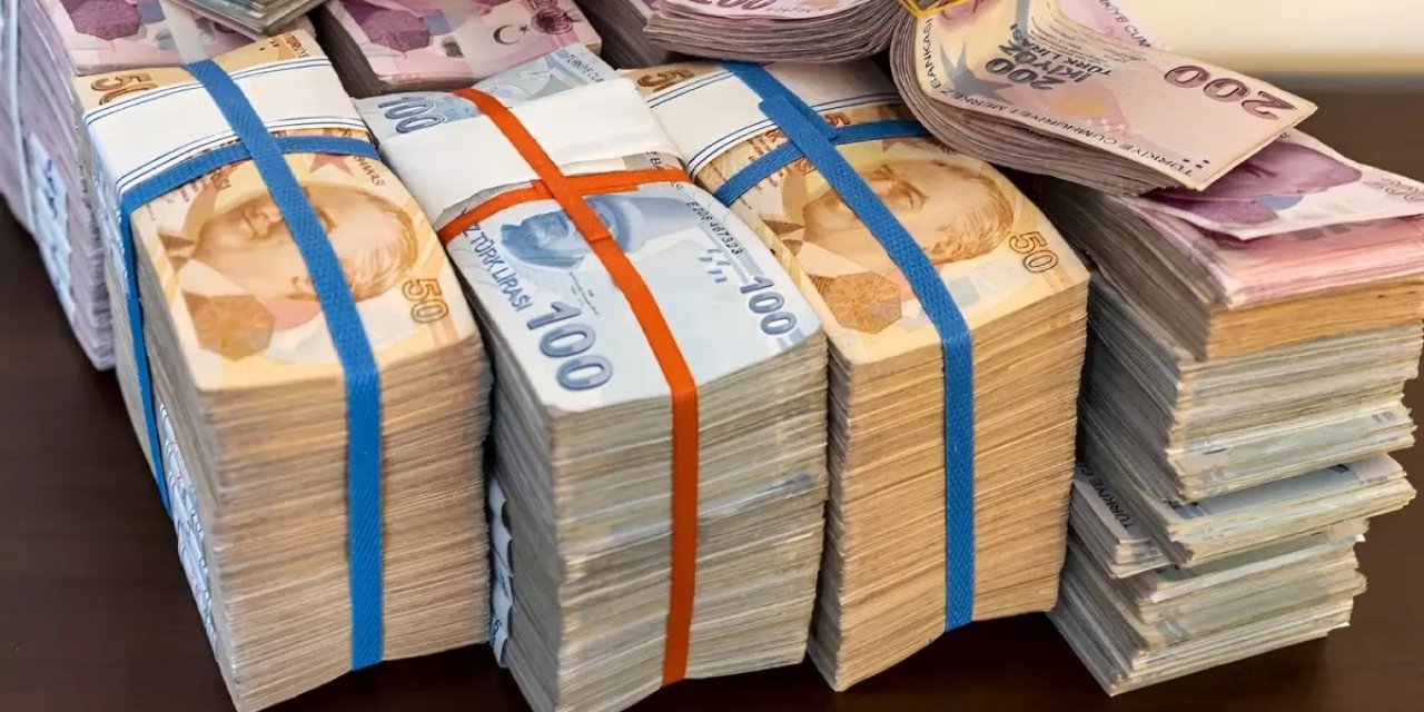Emeklilerin bayram ikramiye ödemeleri başladı