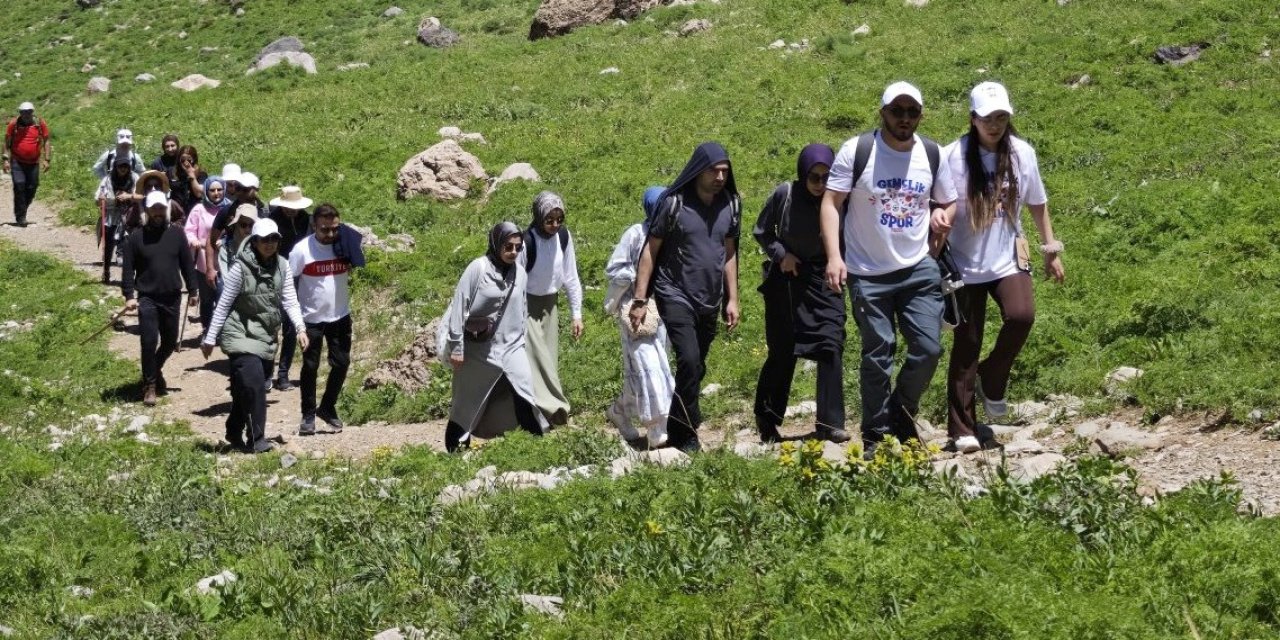 Cennet-Cehennem Vadisi'nde doğa yürüyüşü