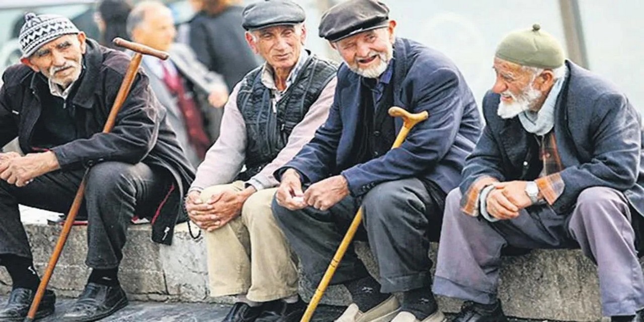 Türkiye'de nüfus yaşlanıyor, doğum oranı düşüyor