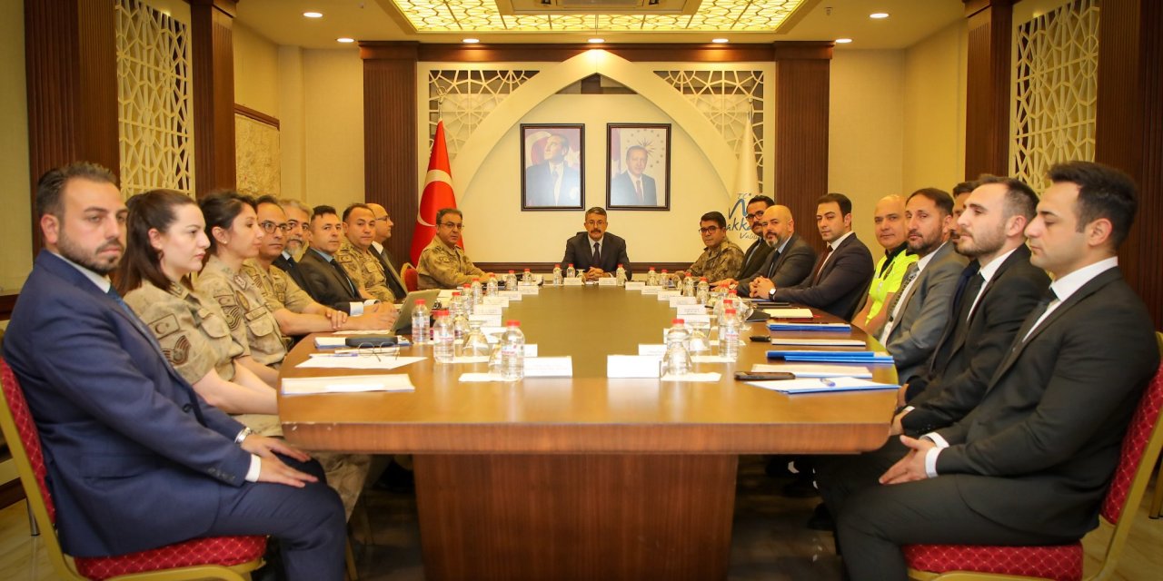 Hakkari'de değişik suçlardan 407 şahıs yakalandı
