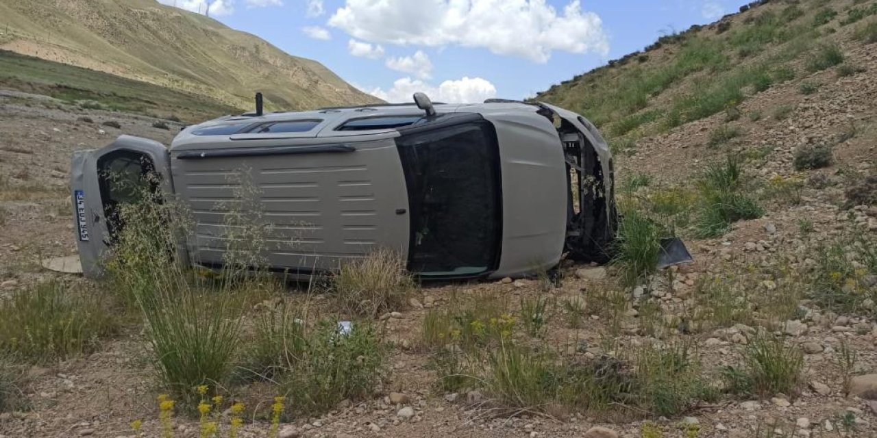 Van'da iki ayrı kaza 2 ölü, 6 yaralı