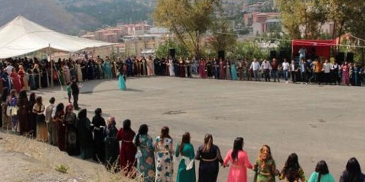 Gösterişin Gölgesinde Kalan Şehir