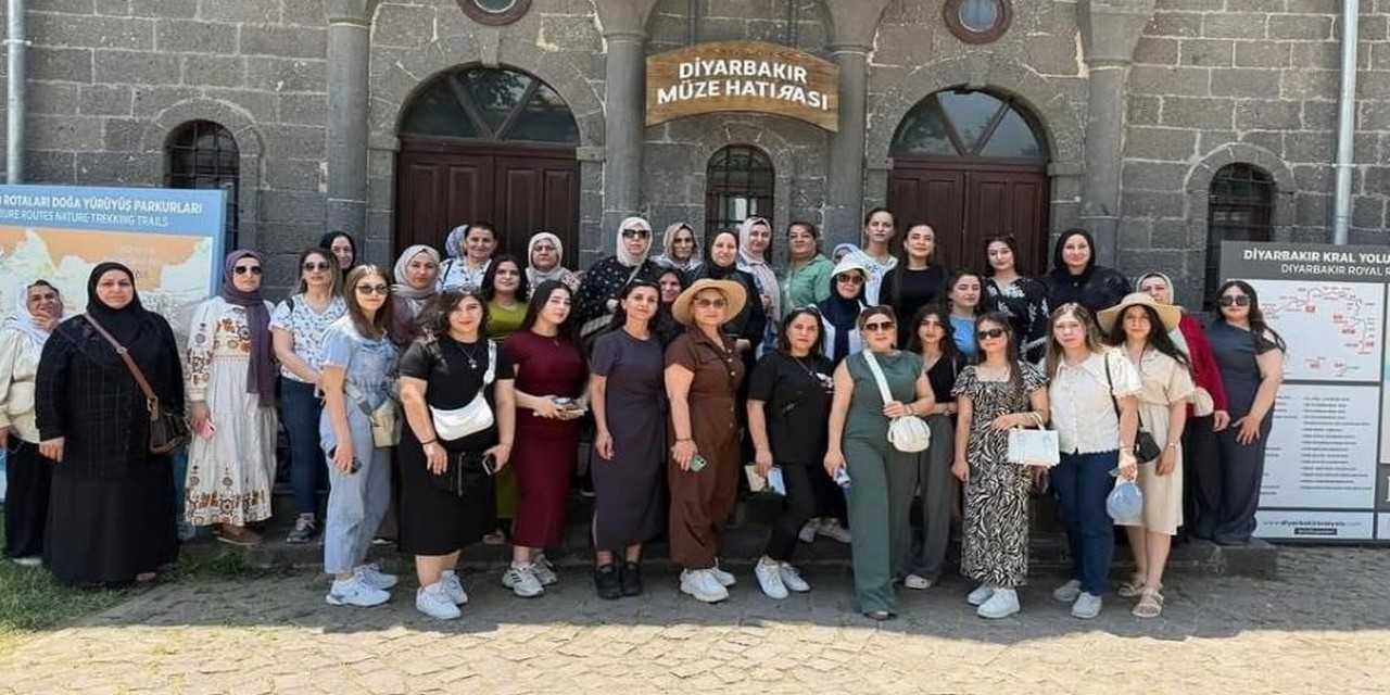 Cizreli kadınlar Diyarbakır ve Mardin'i gezdi