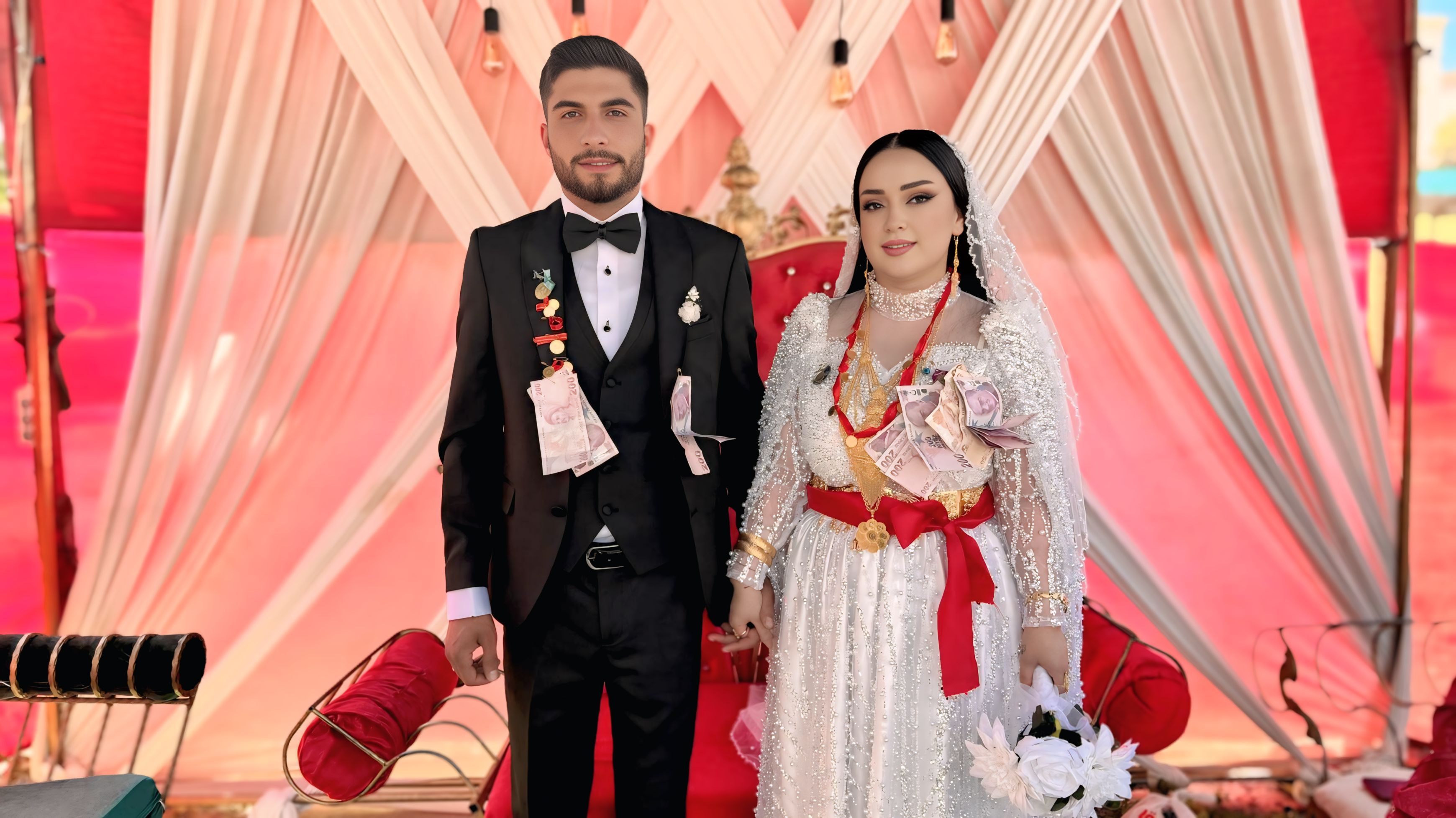 Ferhat - Melek Demirer Ailesinin Mutlu Günü