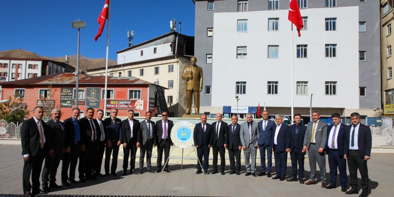Hakkari'deki muhtarlar zam geri çekilsin