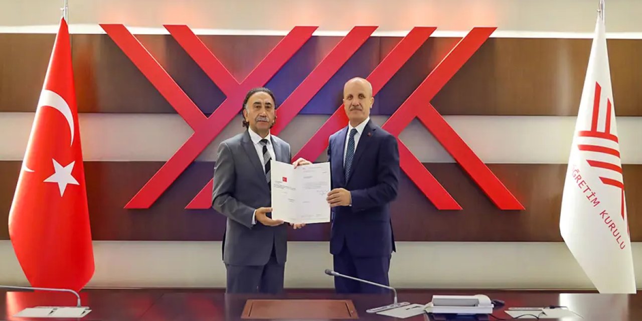 Rektör Prof. Dr. Musa Gençcelep, Mazbatasını YÖK'te düzenlenen törenle aldı