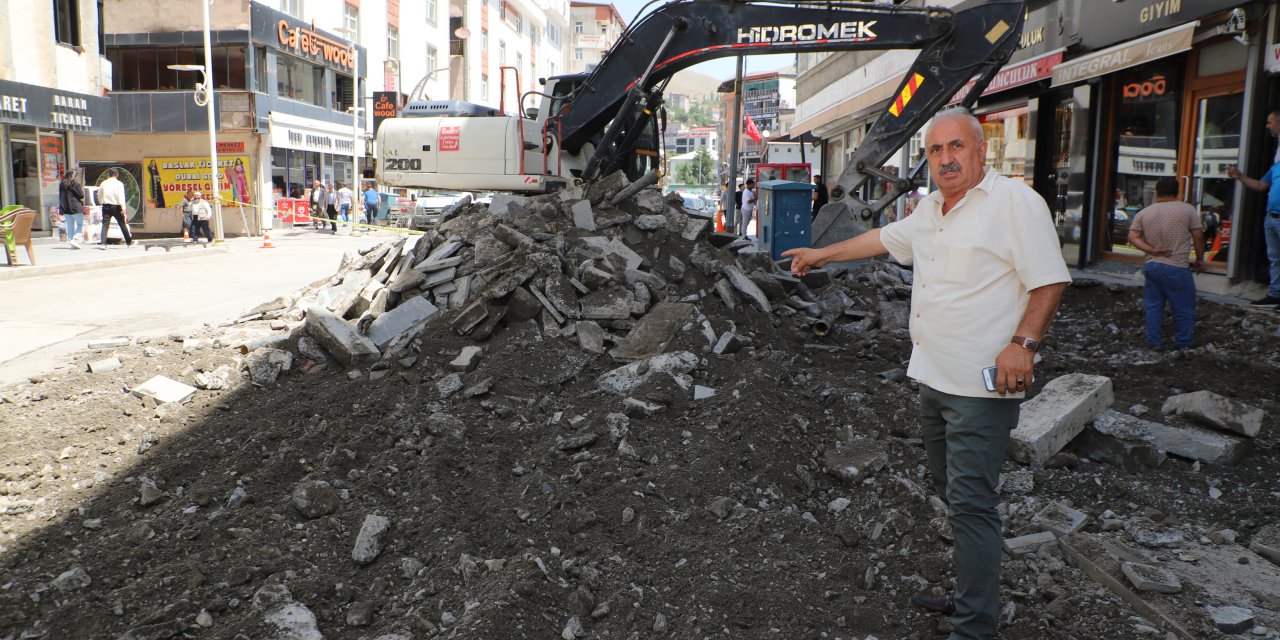 Hakkari’de kaldırım seferberliği başladı
