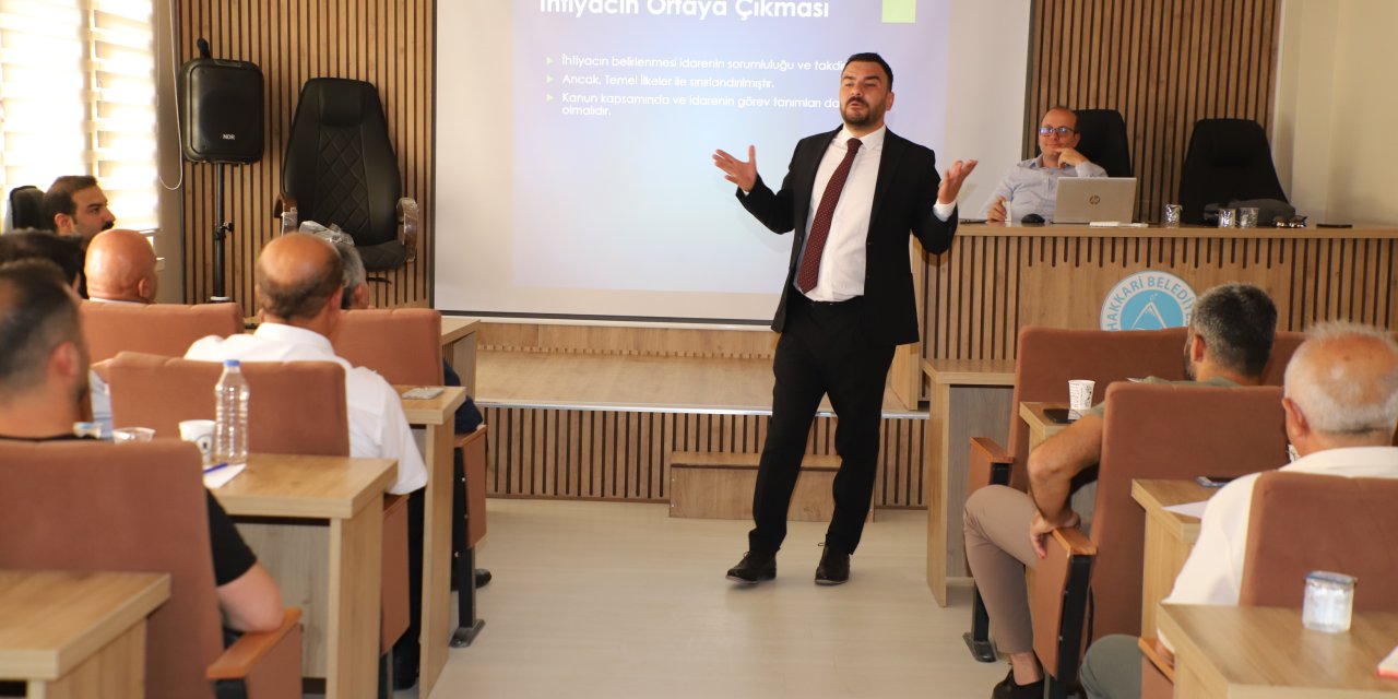 Belediye personeline “Kamu ihale kanunu” eğitimi
