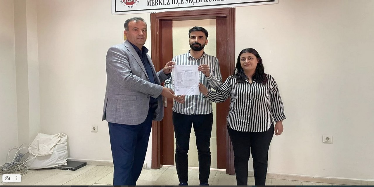 Dem Parti eş başkanları Kanat ve Tan mazbatalarını aldı