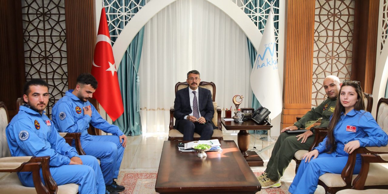 Vali Çelik, Yamaç Paraşütçülerle bir araya geldi