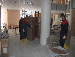 Rektörlük binası onarılıyor