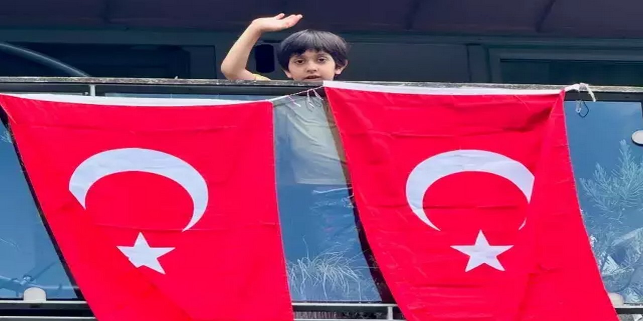 BAYRAK ASIN ÇAĞRISI