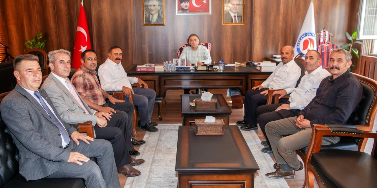 Muhtarlar dışarıda gelen öğrencilerimize sahip çıkalım