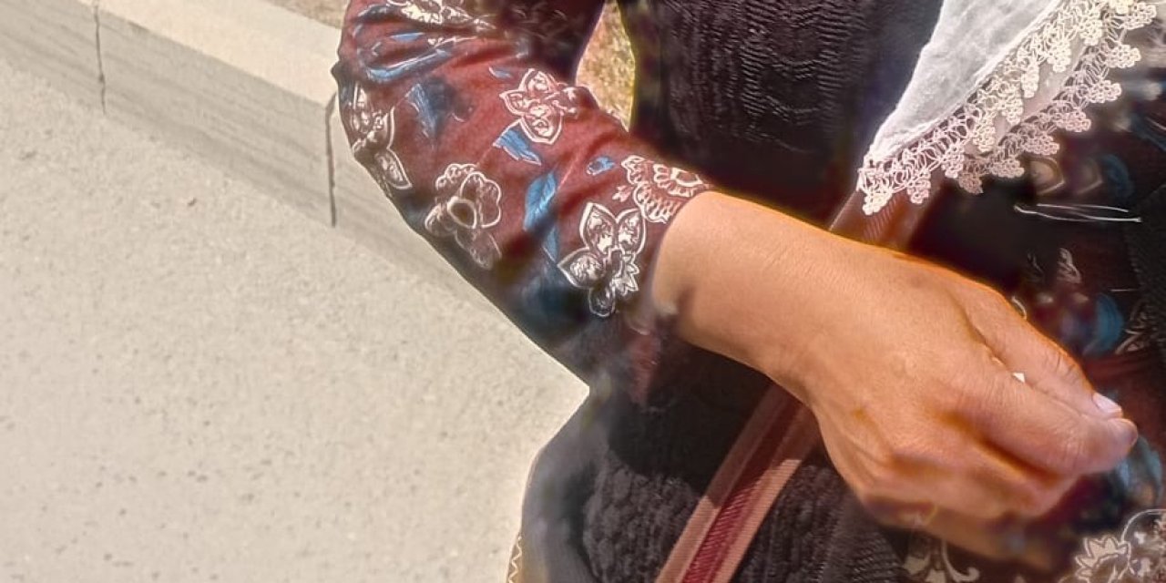 Zabıta 2 dilenciyi şehir dışına çıkarttı