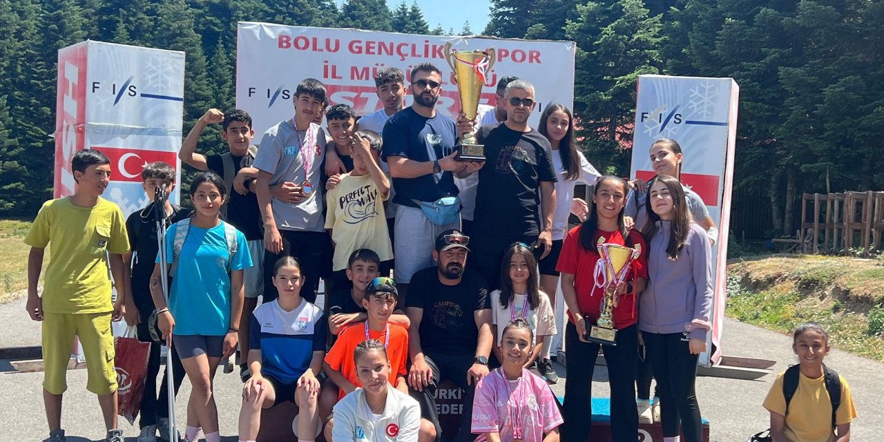 Hakkarili sporcular Biathlon'da Türkiye ikincisi oldu