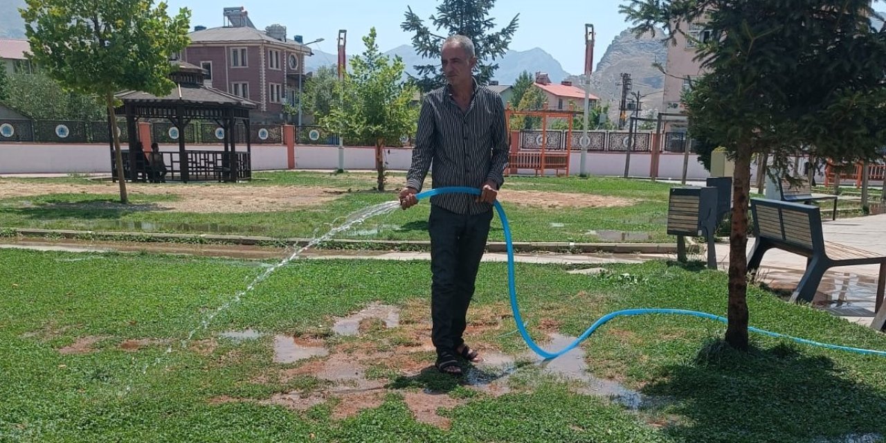 Hakkari’nin en büyük Parkı Kent Park’a sahip çıkalım!