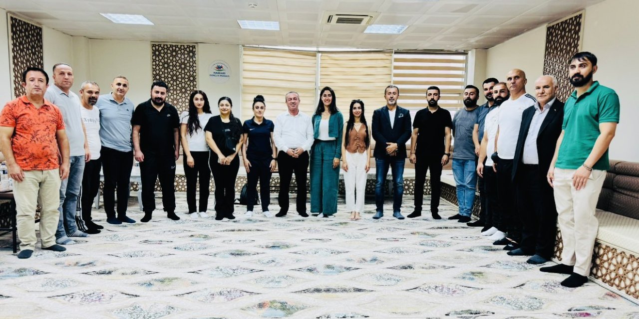 Başkan Kaya EYS antrenörleri ile bir araya geldi