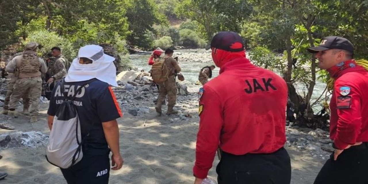 Şemdinli'de Neçir Kum arama çalışması yeniden başladı