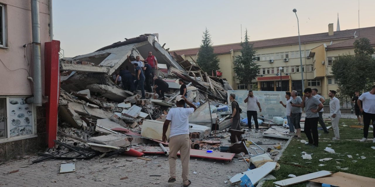 Balıkesir Sındırgı depreminde son durum