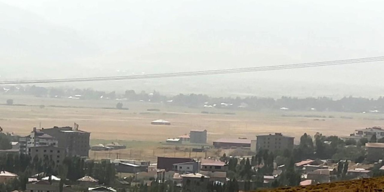 Yüksekova'da toz aşımı etkili oluyor