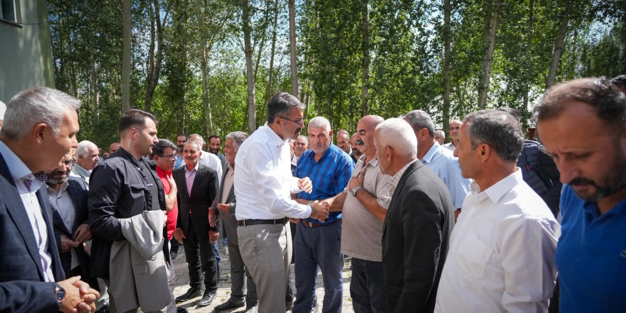 Vali Ali Çelik, acılı ailenin yanında