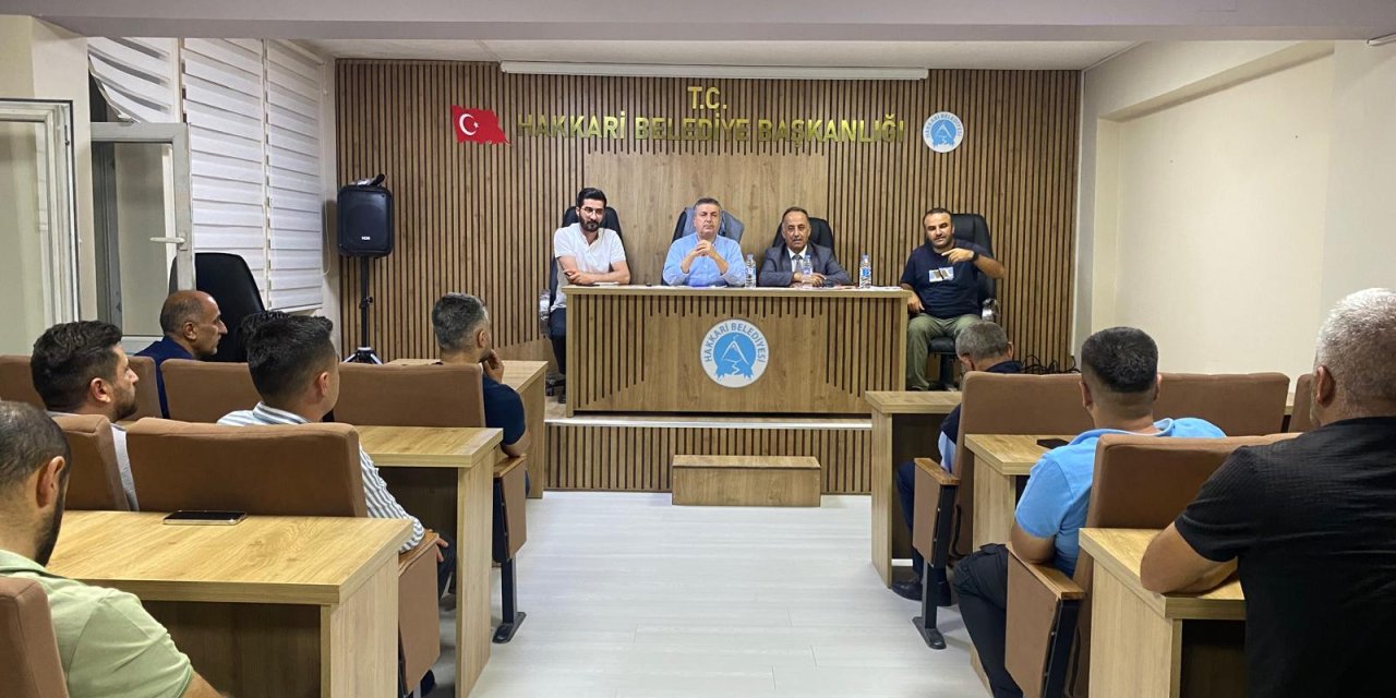 Hakkari’de toplu taşıma hizmetleri masaya yatırıldı