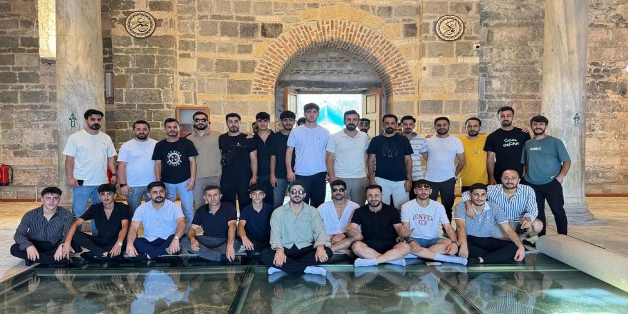 Hakkarili gençler Trabzon'a hayran kaldı