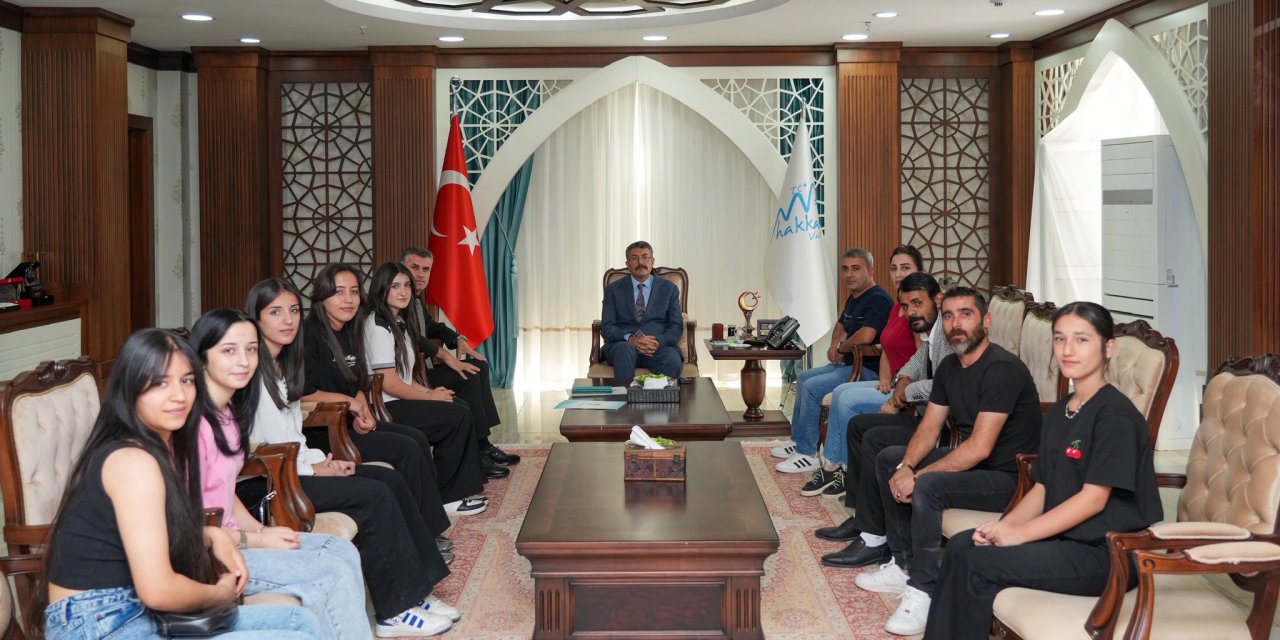 Ters Lale Kulübü'nden Vali Çelik'e ziyaret