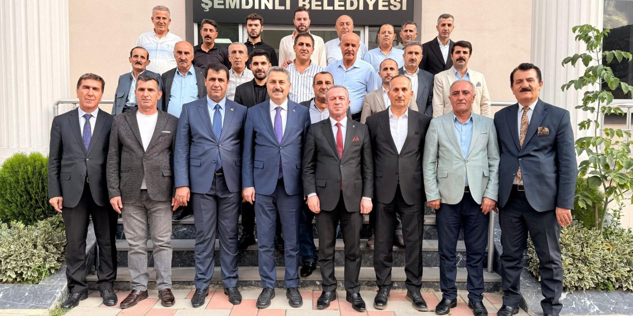AK Parti Hakkari’de Durmak Bilmiyor
