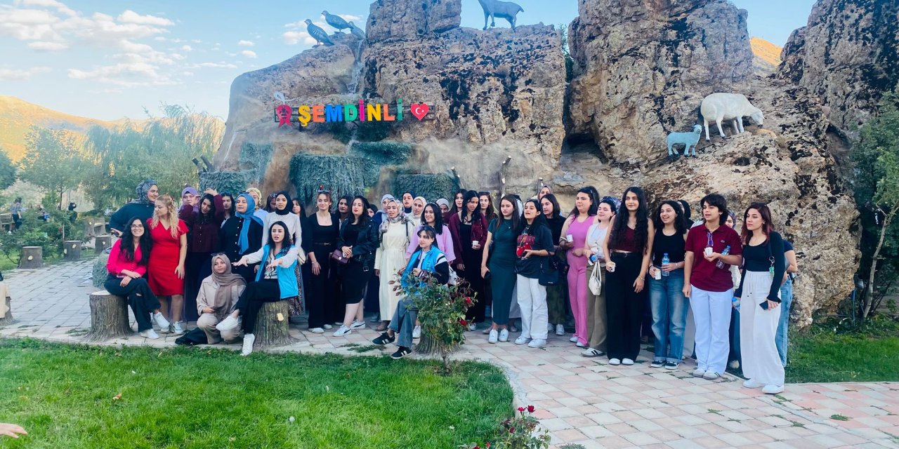 Hatay ve Osmaniye’deki gençler Şemdinli'yi gezdi