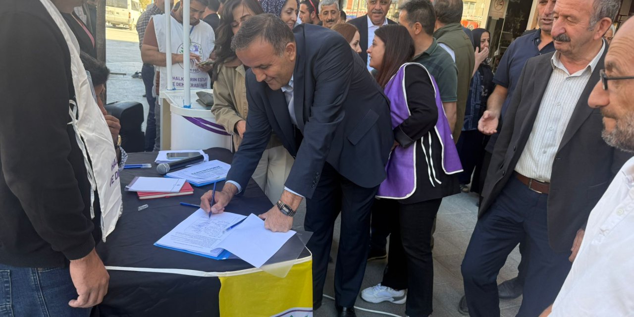DEM Parti’den Barış için imza kampanyası