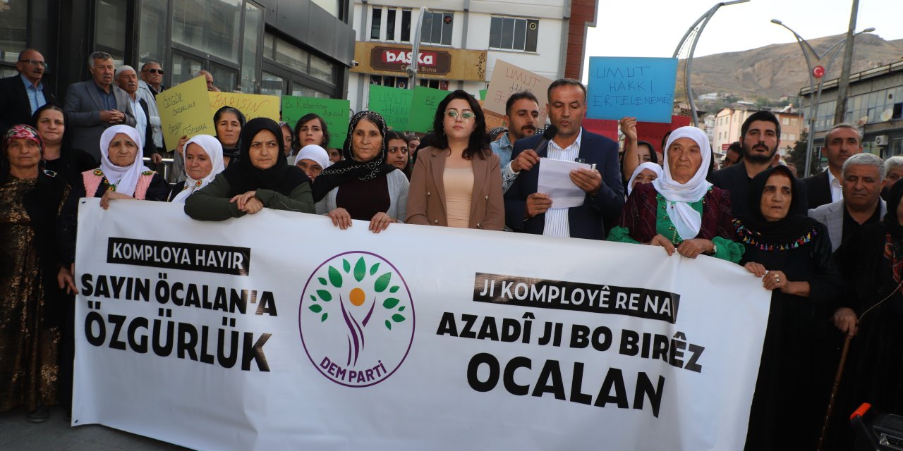 Hakkari'de Öcalan'a özgürlük açıklaması
