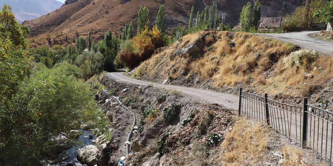 Hakkari Erısan semti sakinlerinden DSİ'ye çağrı