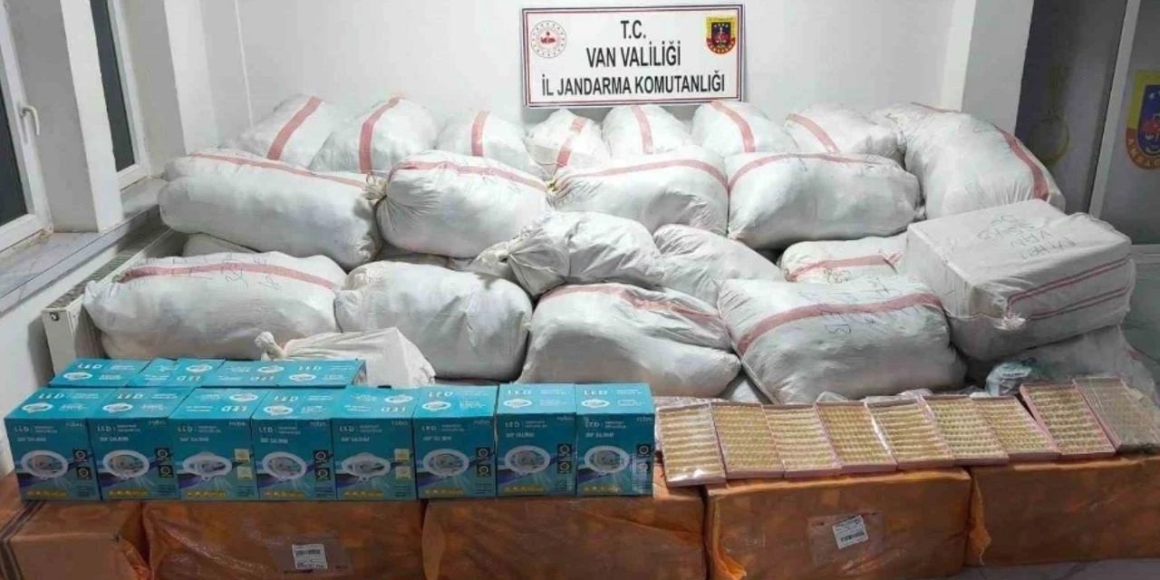 Van’da 4 buçuk milyon TL değerinde kaçak eşya ele geçirildi