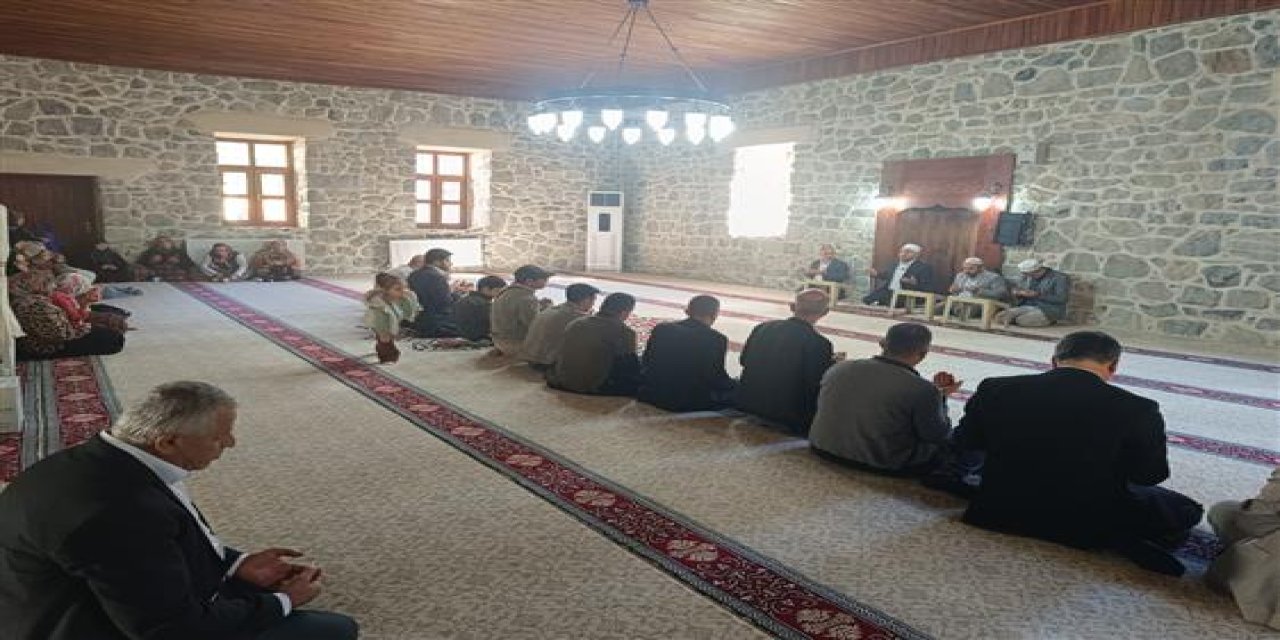 Hakkari'de Cami engelli buluşması