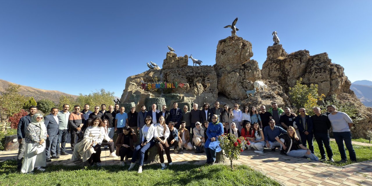 Hakkari Üniversitesi heyeti Şemdinli’de ağırlandı