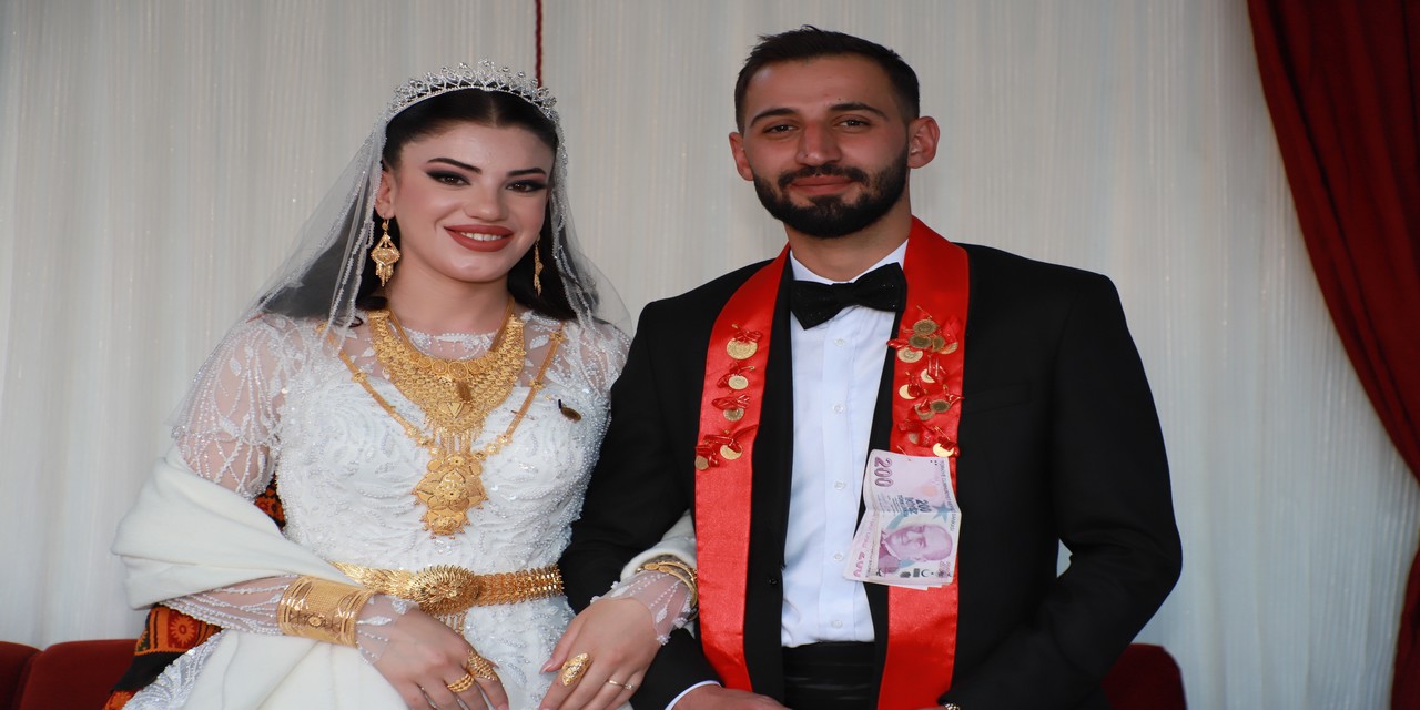 Erik Ailesinin Görkemli Düğünü