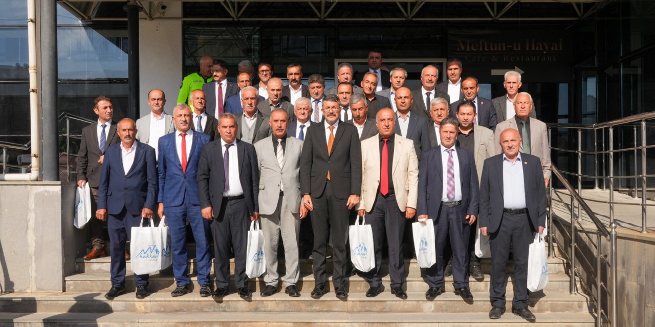 Vali Çelik, 45 köy ve mahalle muhtarı ile bir araya geldi