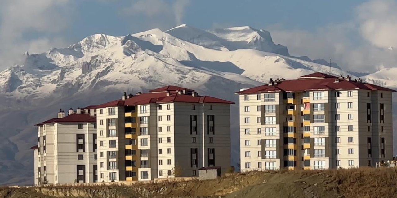 Cilo dağına kar yağdı