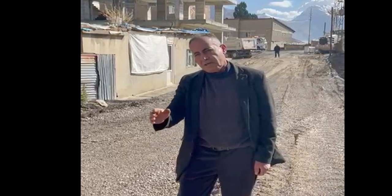 Dengbej Ahmet Ballıses’ten Vali Yardımcısı Mahmutoğlu’na teşekkür