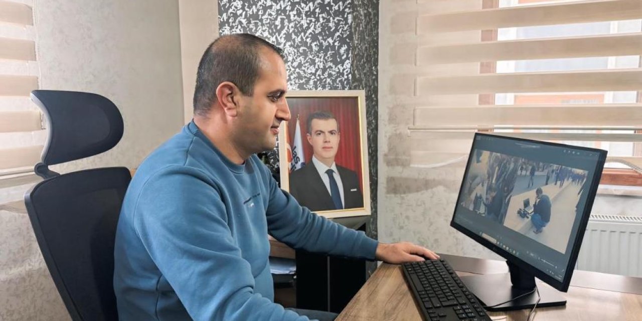 Van depremini dünyaya duyuran gazeteci: Akkuş